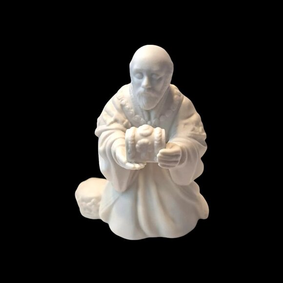 Vintage 1982 Avon Nativity Collectibles The Magi Melchior Porcelain Figurine Box - Picture 4 of 10